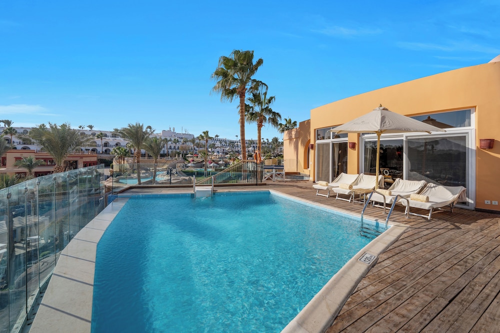 Royal Savoy Sharm El Sheikh — Swimming pool in Sharm El Sheikh, Red Sea
