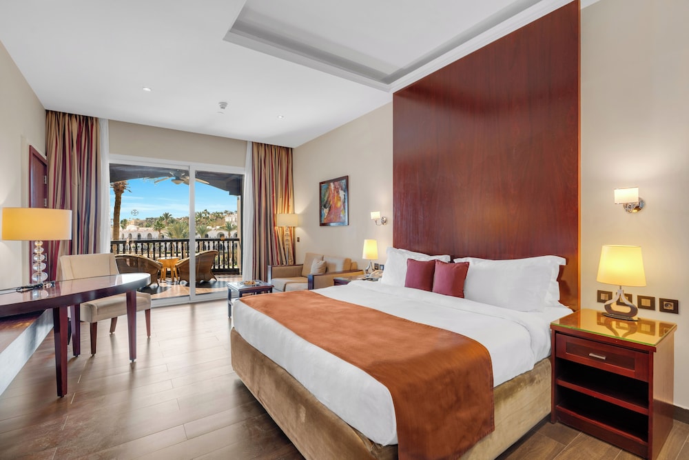 Royal Savoy Sharm El Sheikh — Hotel rooms in Sharm El Sheikh, Red Sea