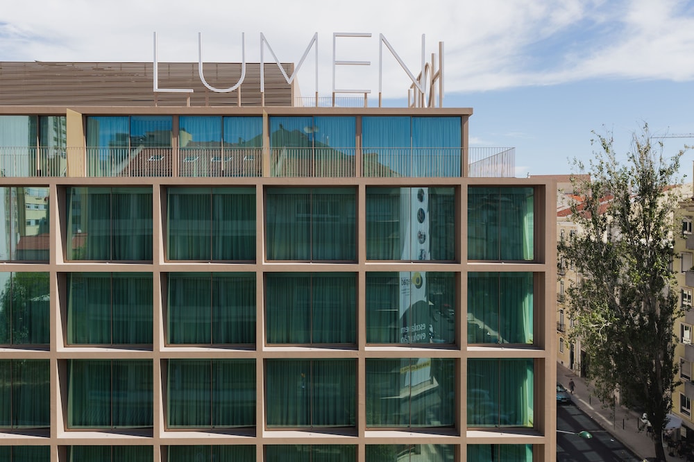 Lumen Hotel & The Lisbon Light Show — Hotel building in Lisbon, Lisboa