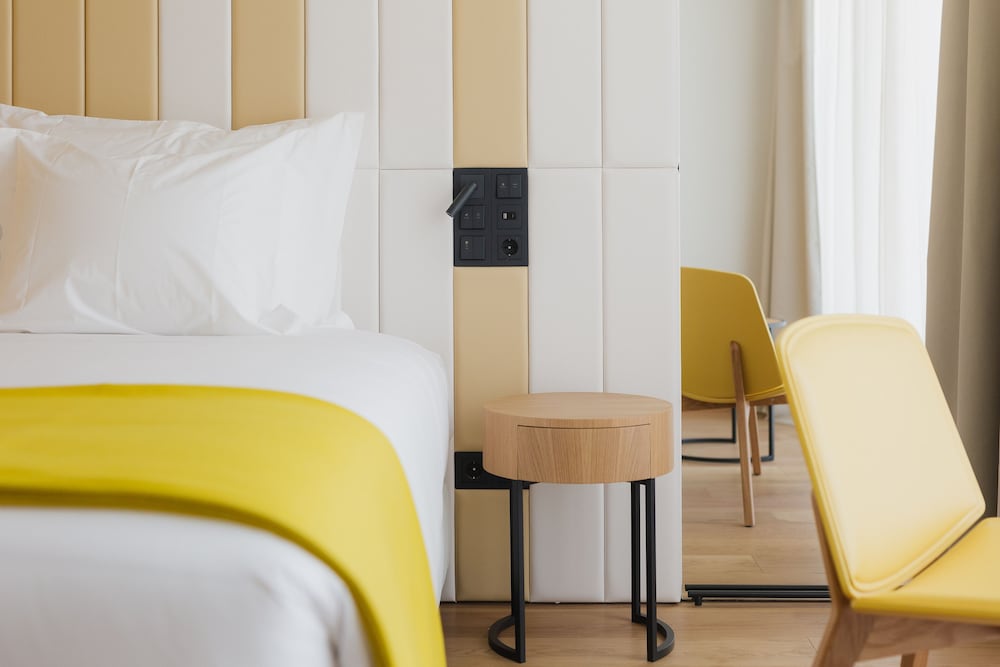 Lumen Hotel & The Lisbon Light Show — Hotel rooms in Lisbon, Lisboa