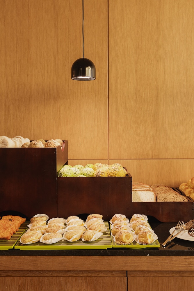 Lumen Hotel & The Lisbon Light Show — Restaurant & bars in Lisbon, Lisboa