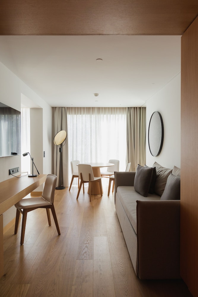 Lumen Hotel & The Lisbon Light Show — Hotel rooms in Lisbon, Lisboa