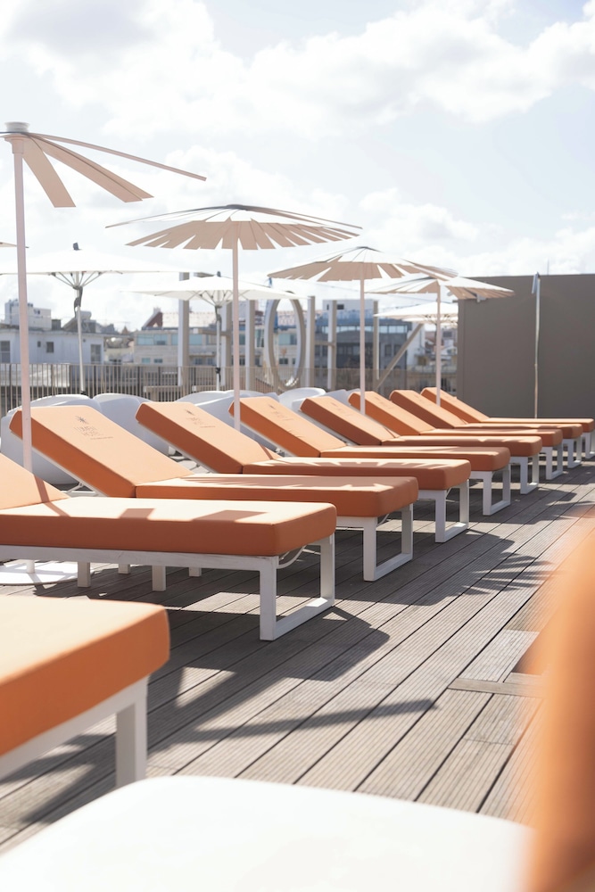 Lumen Hotel & The Lisbon Light Show — Beach in Lisbon, Lisboa