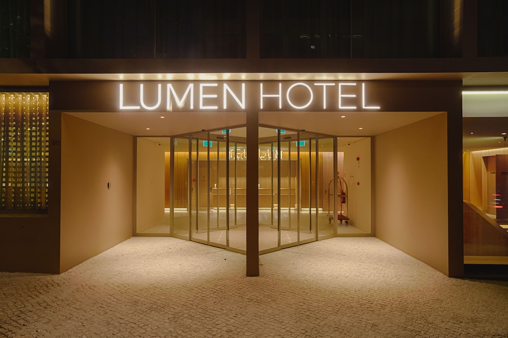 Lumen Hotel & The Lisbon Light Show — Hotel building in Lisbon, Lisboa
