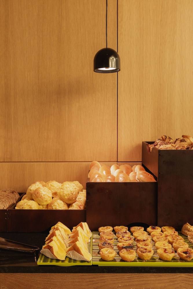 Lumen Hotel & The Lisbon Light Show — Restaurant & bars in Lisbon, Lisboa
