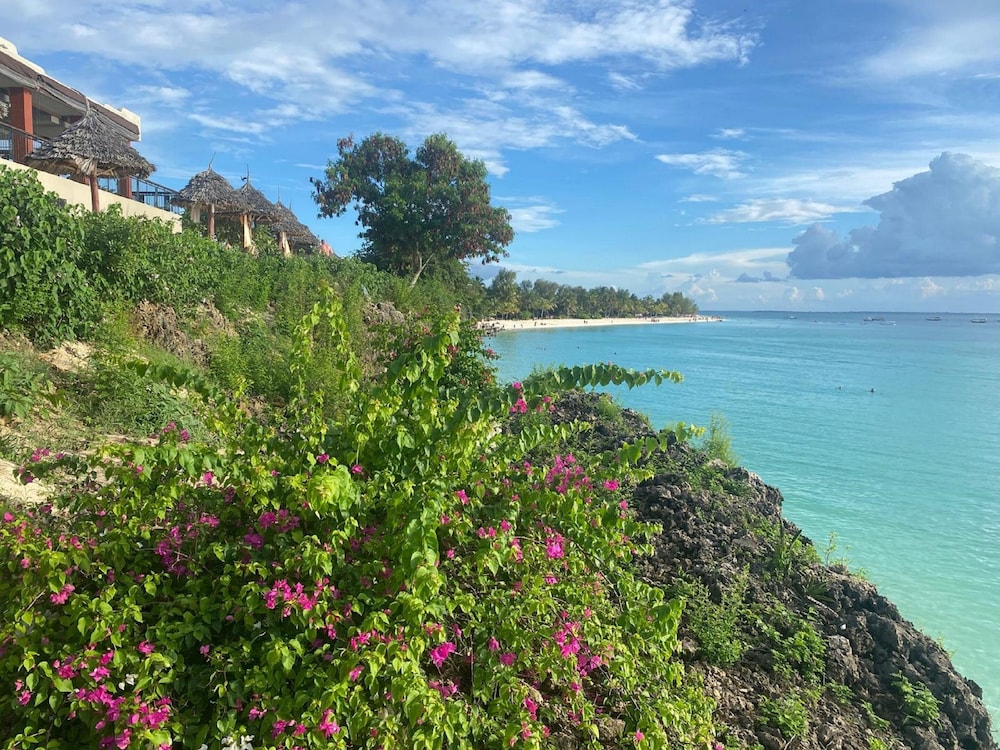 TOA Hotel & Spa Zanzibar — Beach in Kiwengwa, Zanzibar North