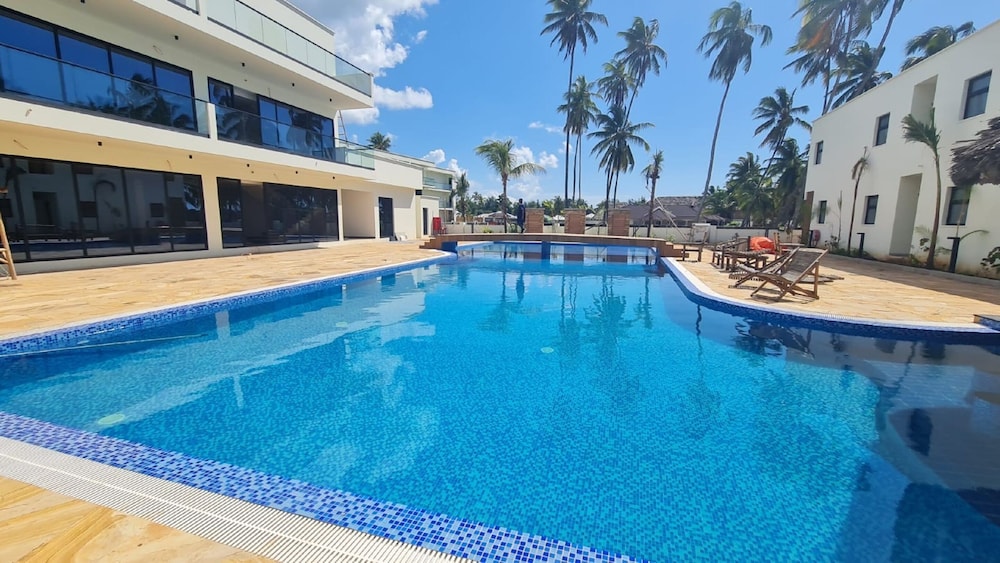 TOA Hotel & Spa Zanzibar — Swimming pool in Kiwengwa, Zanzibar North