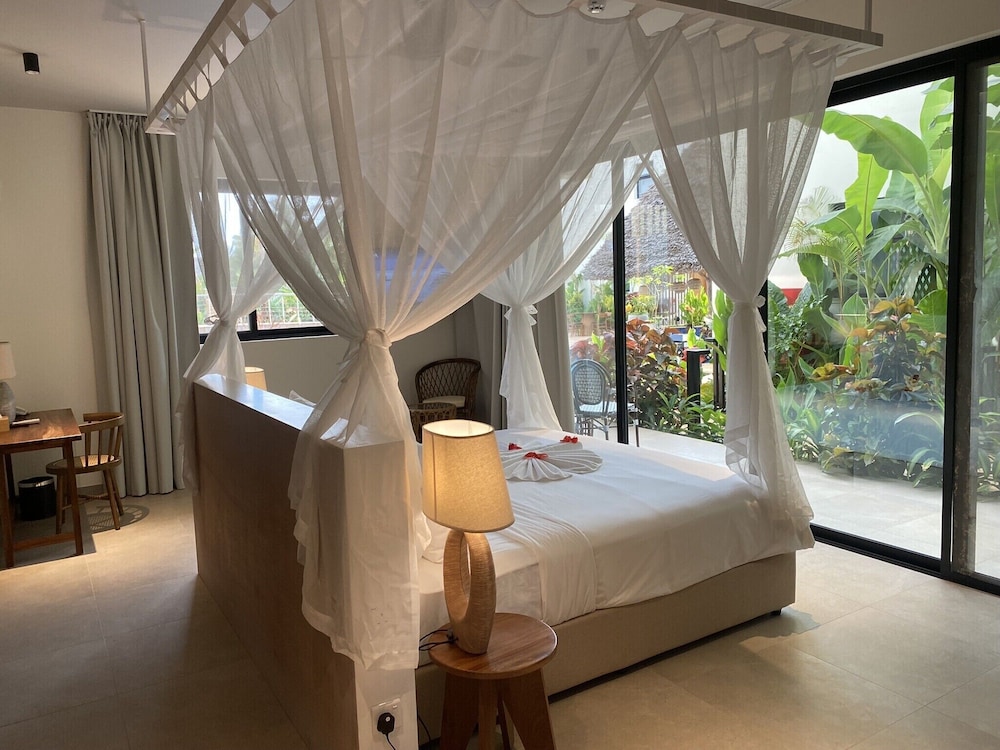 TOA Hotel & Spa Zanzibar — Hotel rooms in Kiwengwa, Zanzibar North