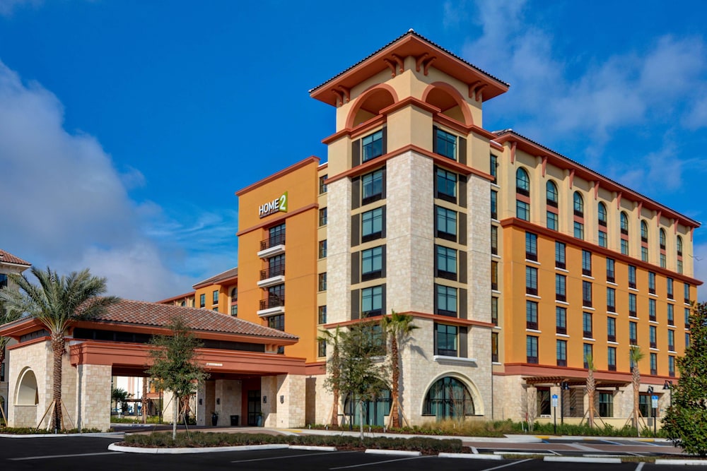Home2 Suites by Hilton Orlando at Flamingo Crossings — Hotel building in Winter Garden, Florida
