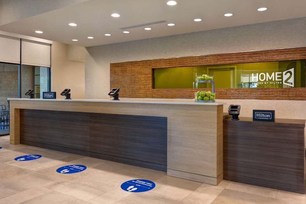 Home2 Suites by Hilton Orlando at Flamingo Crossings — Hotel building in Winter Garden, Florida
