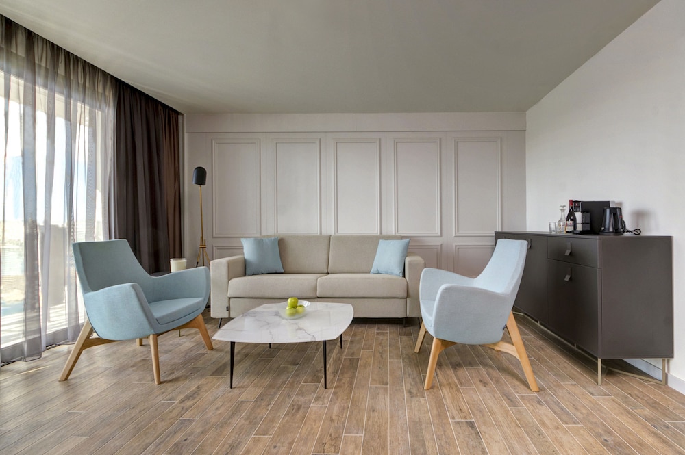 Land's End Boutique Hotel — Hotel rooms in Sliema, Malta Island