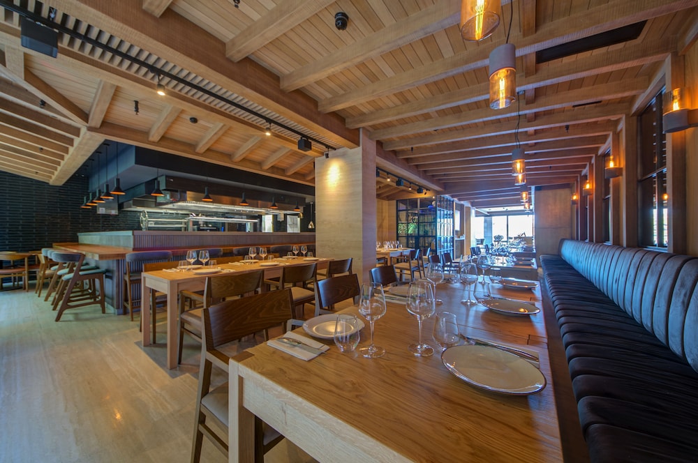 Land's End Boutique Hotel — Restaurant & bars in Sliema, Malta Island