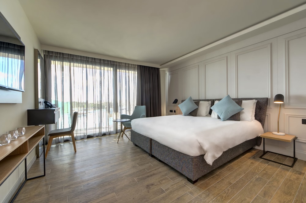 Land's End Boutique Hotel — Hotel rooms in Sliema, Malta Island