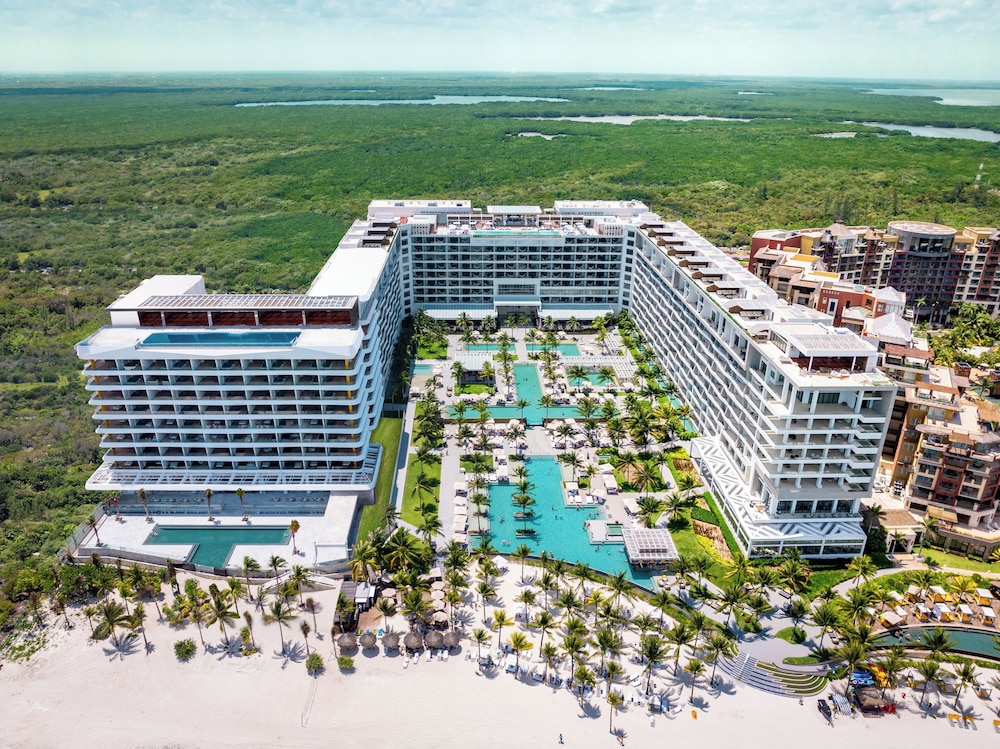 Garza Blanca Resort & Spa Cancun — Main photo in Playa Mujeres, Quintana Roo