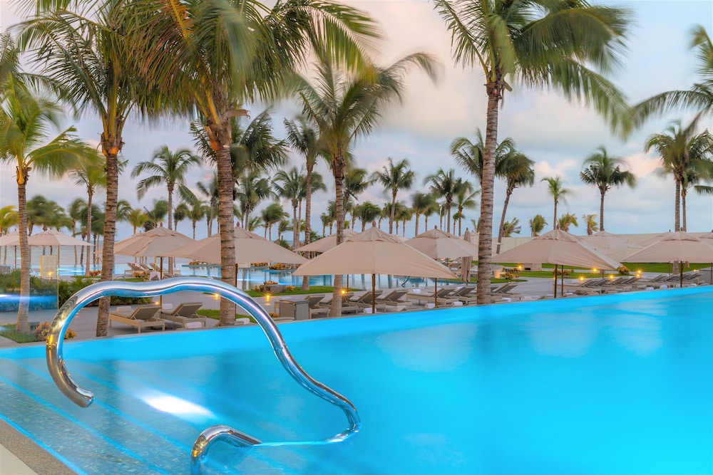 Garza Blanca Resort & Spa Cancun — Swimming pool in Playa Mujeres, Quintana Roo