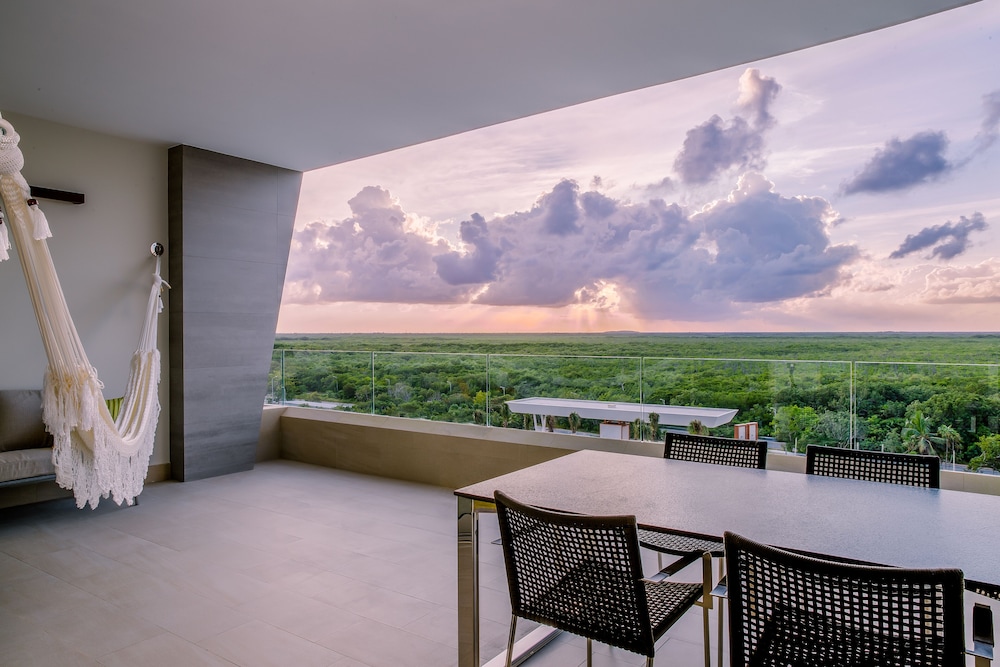 Garza Blanca Resort & Spa Cancun — Hotel building in Playa Mujeres, Quintana Roo