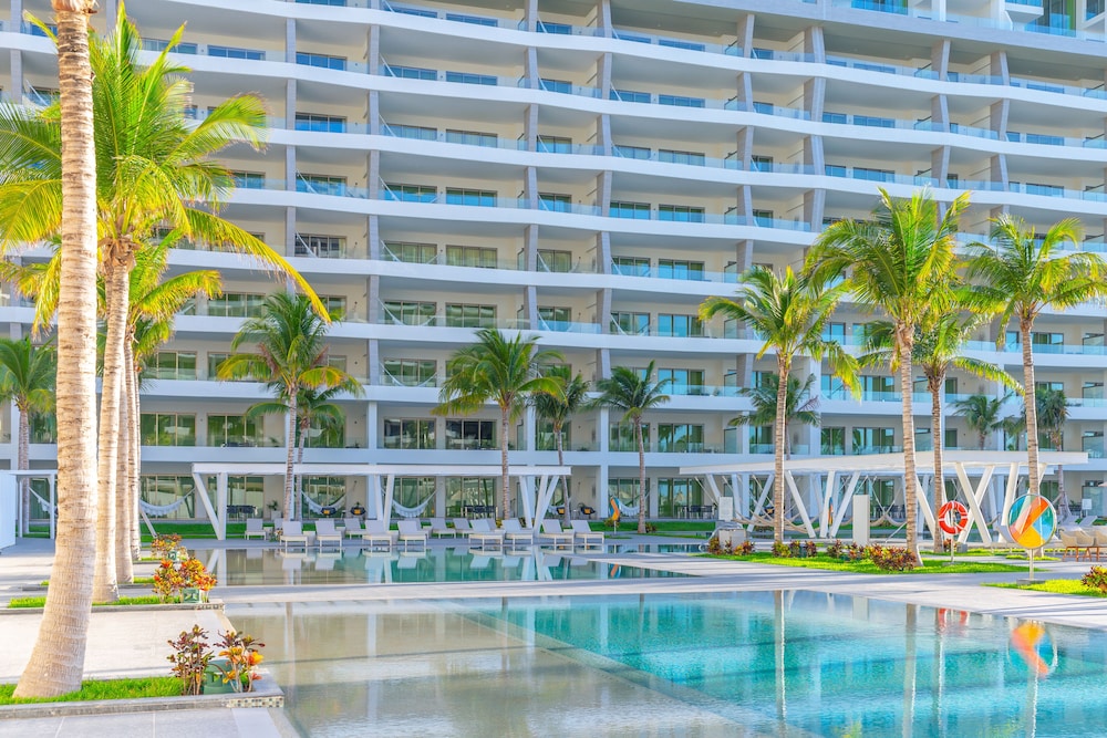 Garza Blanca Resort & Spa Cancun — Hotel building in Playa Mujeres, Quintana Roo