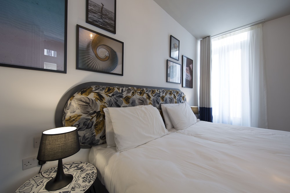 Lady Todd — Hotel rooms in Sliema, Malta Island