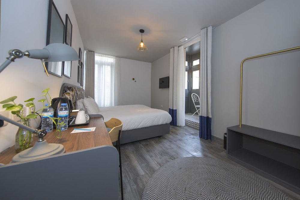 Lady Todd — Hotel rooms in Sliema, Malta Island