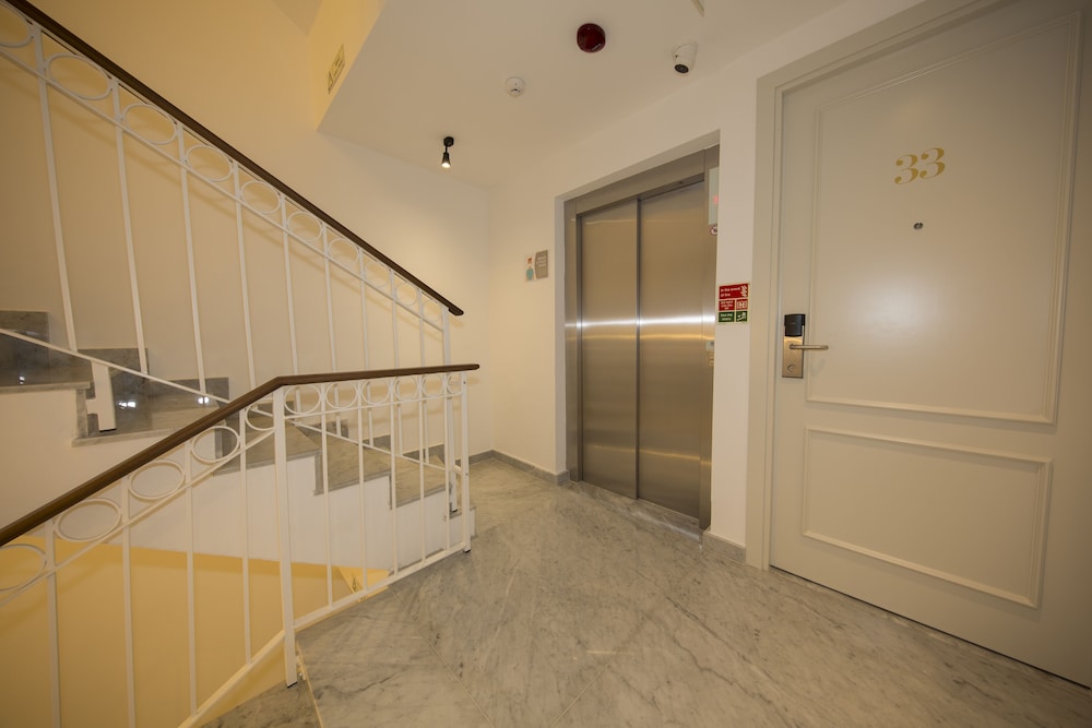 Lady Todd — Hotel building in Sliema, Malta Island