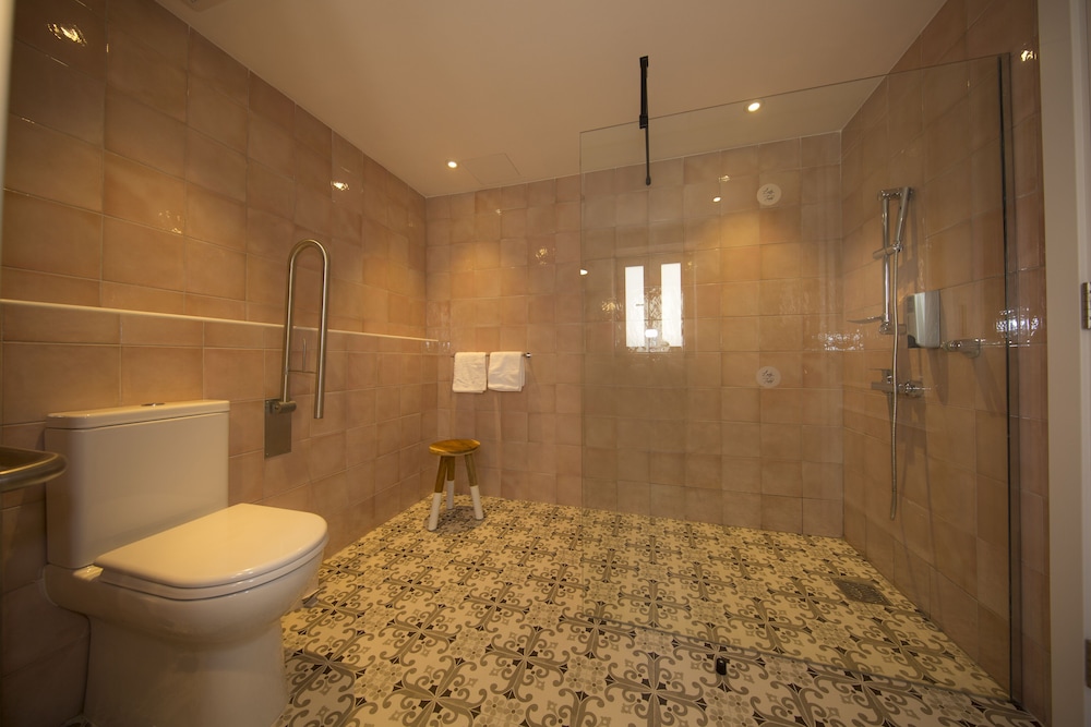 Lady Todd — Hotel rooms in Sliema, Malta Island