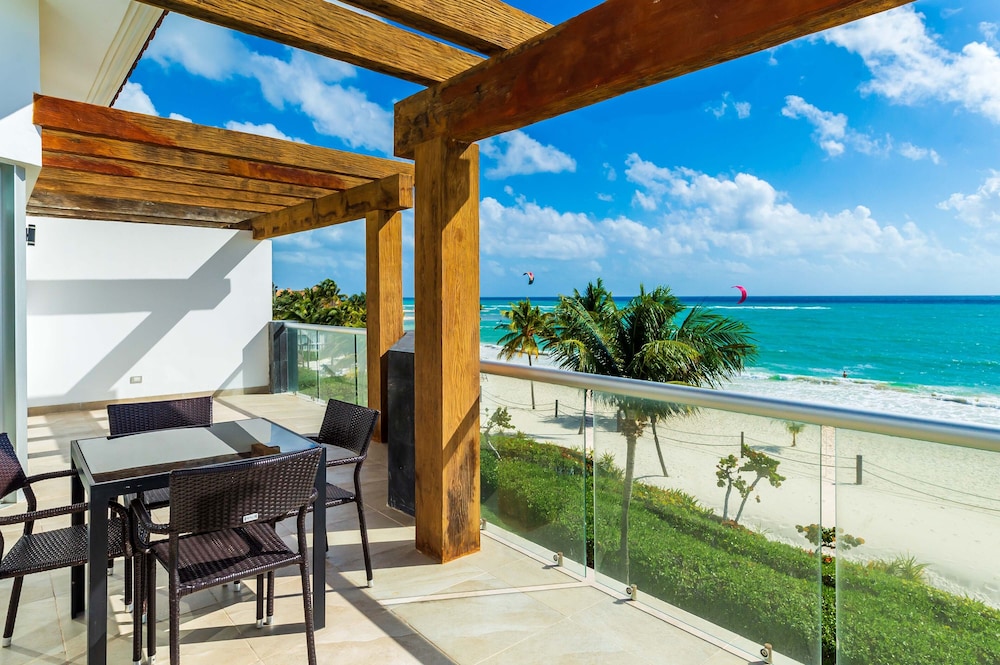 Mareazul Beach Condos Playa Del Carmen — Beach in Playa del Carmen, Quintana Roo