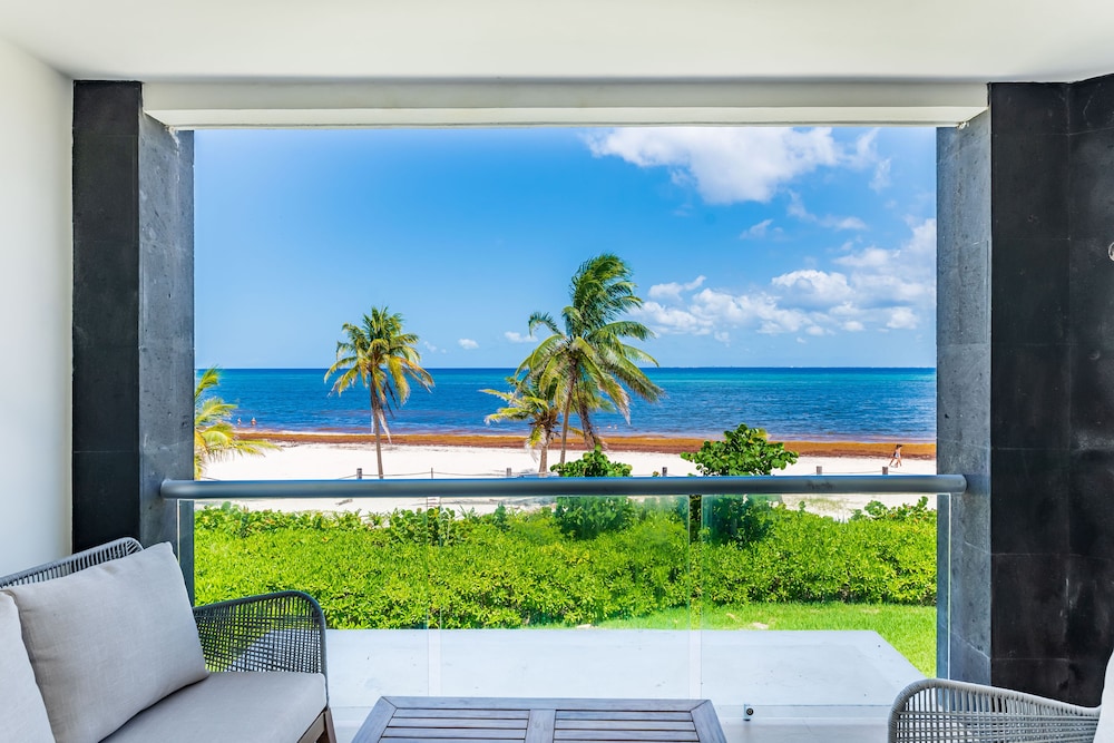 Mareazul Beach Condos Playa Del Carmen — Beach in Playa del Carmen, Quintana Roo