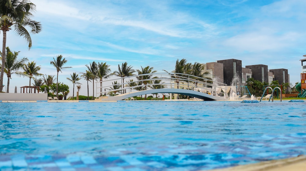 Mareazul Beach Condos Playa Del Carmen — Swimming pool in Playa del Carmen, Quintana Roo