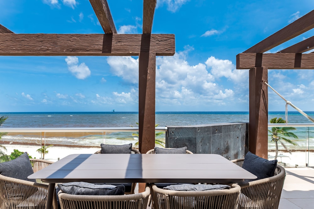 Mareazul Beach Condos Playa Del Carmen — Restaurant & bars in Playa del Carmen, Quintana Roo