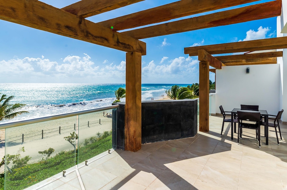 Mareazul Beach Condos Playa Del Carmen — Beach in Playa del Carmen, Quintana Roo
