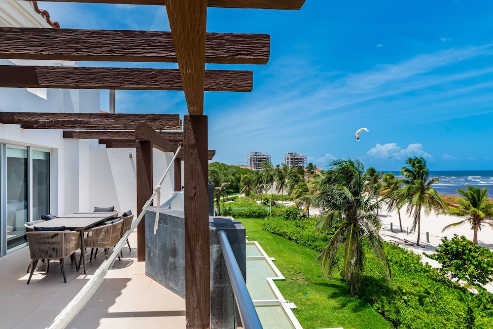 Mareazul Beach Condos Playa Del Carmen — Beach in Playa del Carmen, Quintana Roo