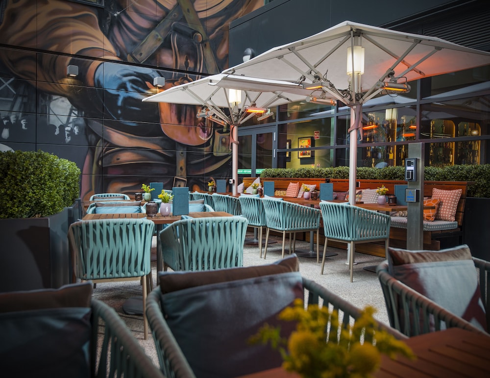 Travelodge PLUS Dublin City Centre — Restaurant & bars in Dublin, Dublin City