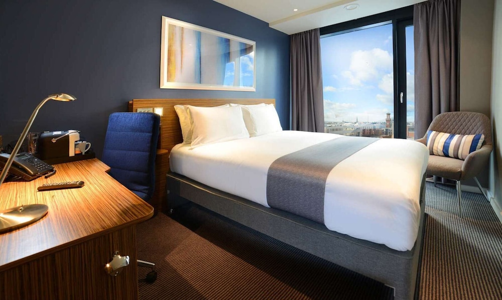 Travelodge PLUS Dublin City Centre — Hotel rooms in Dublin, Dublin City