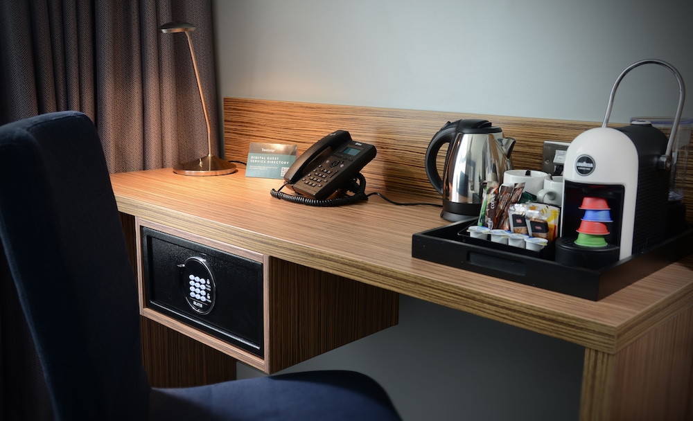 Travelodge PLUS Dublin City Centre — Hotel rooms in Dublin, Dublin City