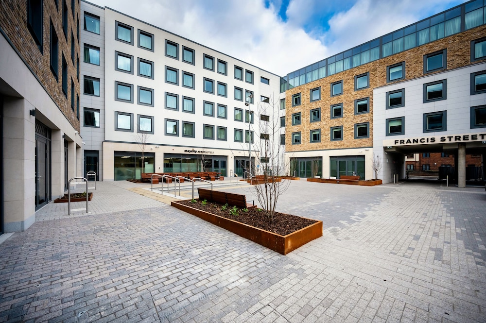 Staycity Aparthotels, Dublin, Tivoli — Hotel building in Dublin, Dublin City