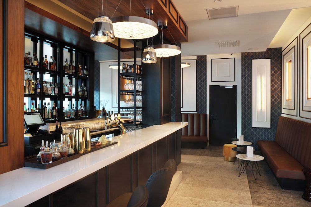 Hotel Reykjavik Saga — Restaurant & bars in Reykjavik, Capital Region