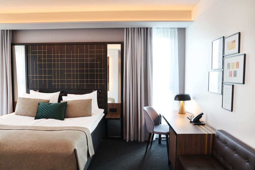 Hotel Reykjavik Saga — Hotel rooms in Reykjavik, Capital Region