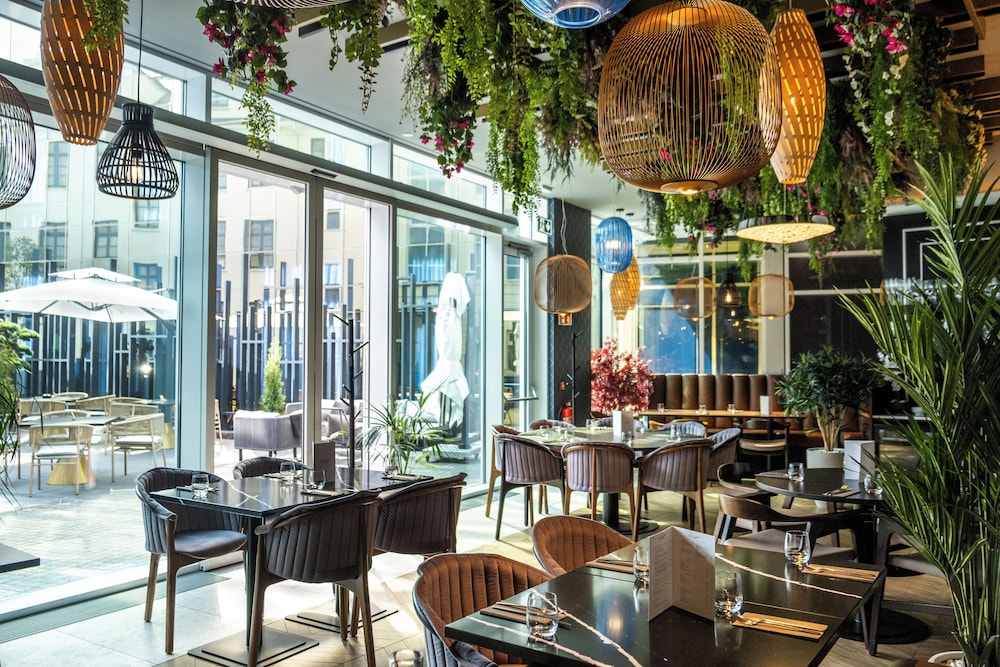 Hotel Reykjavik Saga — Restaurant & bars in Reykjavik, Capital Region