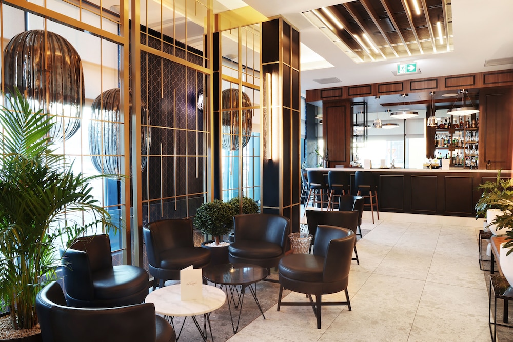 Hotel Reykjavik Saga — Restaurant & bars in Reykjavik, Capital Region