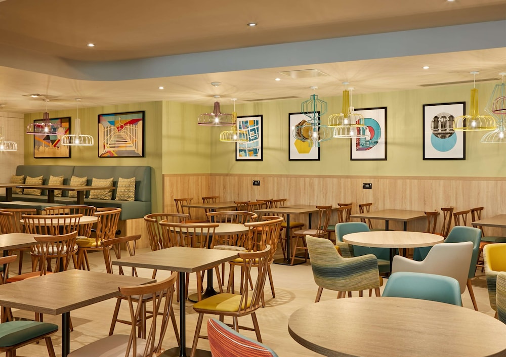 Hampton by Hilton Dublin City Centre — Restaurant & bars in Dublin, Dublin City