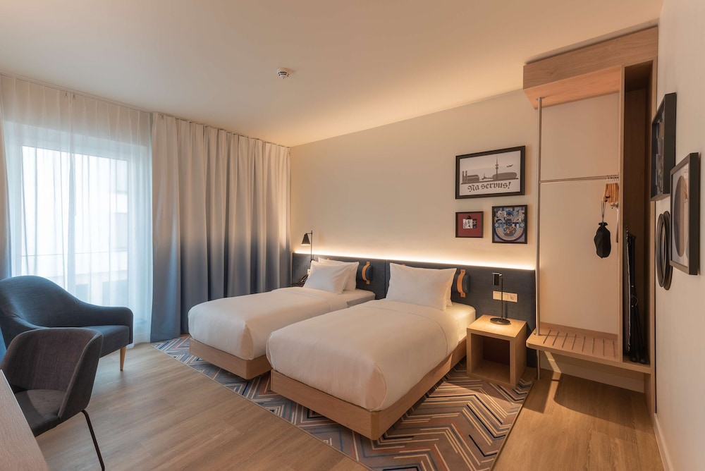 Hampton by Hilton Munich City North — Hotel rooms in Munich, Bavaria