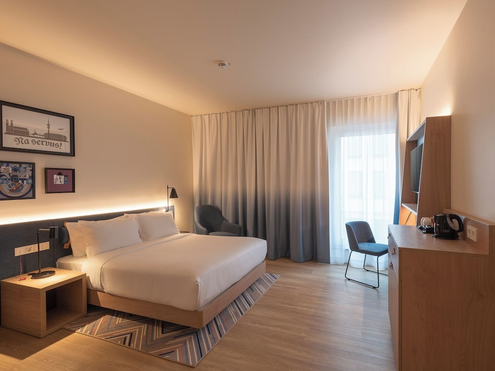 Hampton by Hilton Munich City North — Hotel rooms in Munich, Bavaria