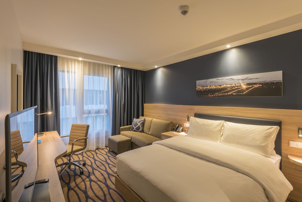 Hampton by Hilton Munich City North — Hotel rooms in Munich, Bavaria
