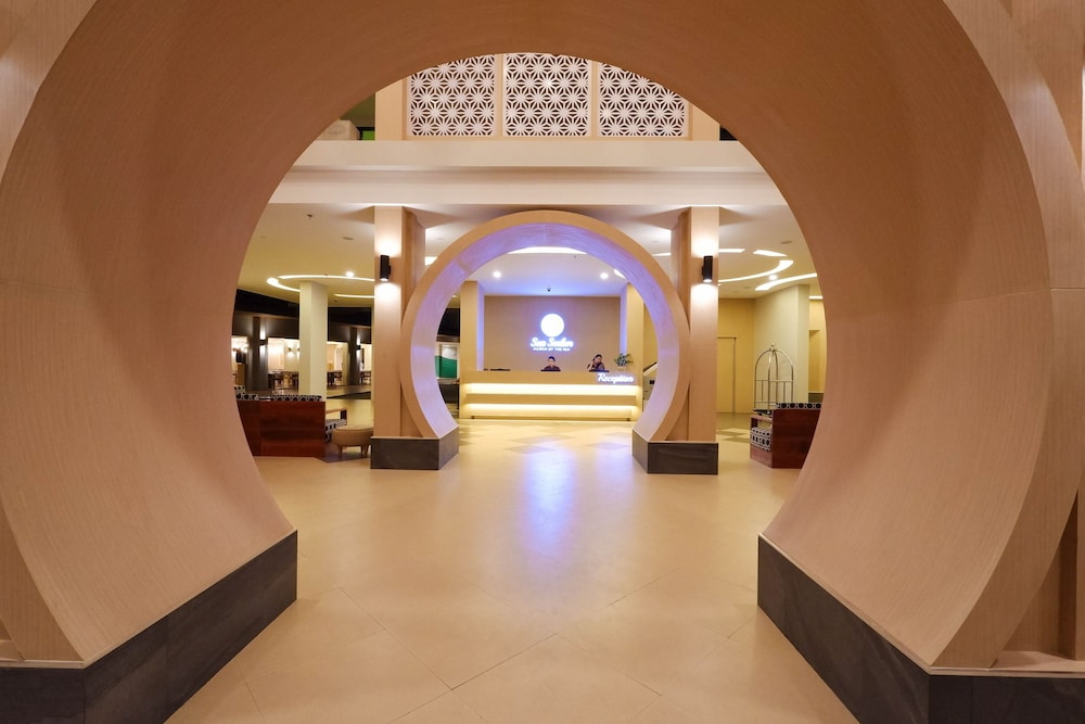 Sea Seeker Krabi Resort — Hotel building in Ao Nang, Krabi