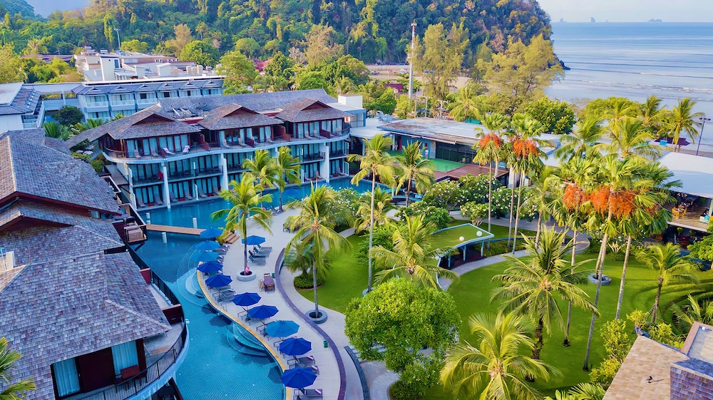 Holiday Ao Nang Beach Resort Krabi — Hotel building in Ao Nang, Krabi