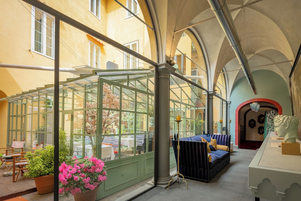 Hotel Number Nine — Restaurant & bars in Florence, Tuscany