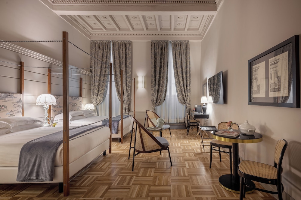 Hotel Number Nine — Hotel rooms in Florence, Tuscany