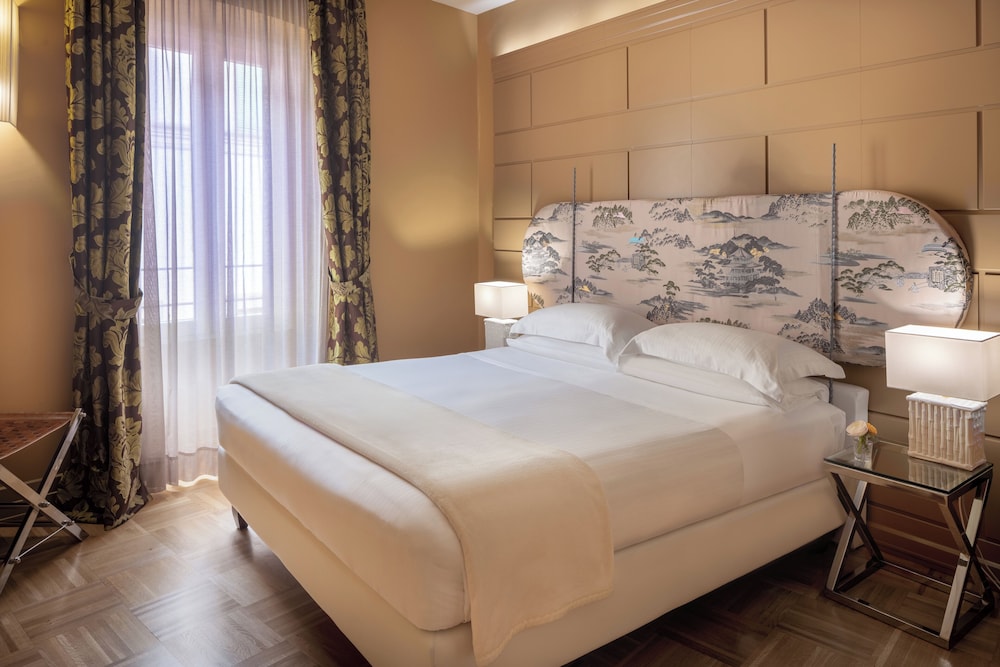 Hotel Number Nine — Hotel rooms in Florence, Tuscany
