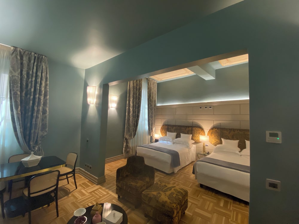 Hotel Number Nine — Hotel rooms in Florence, Tuscany