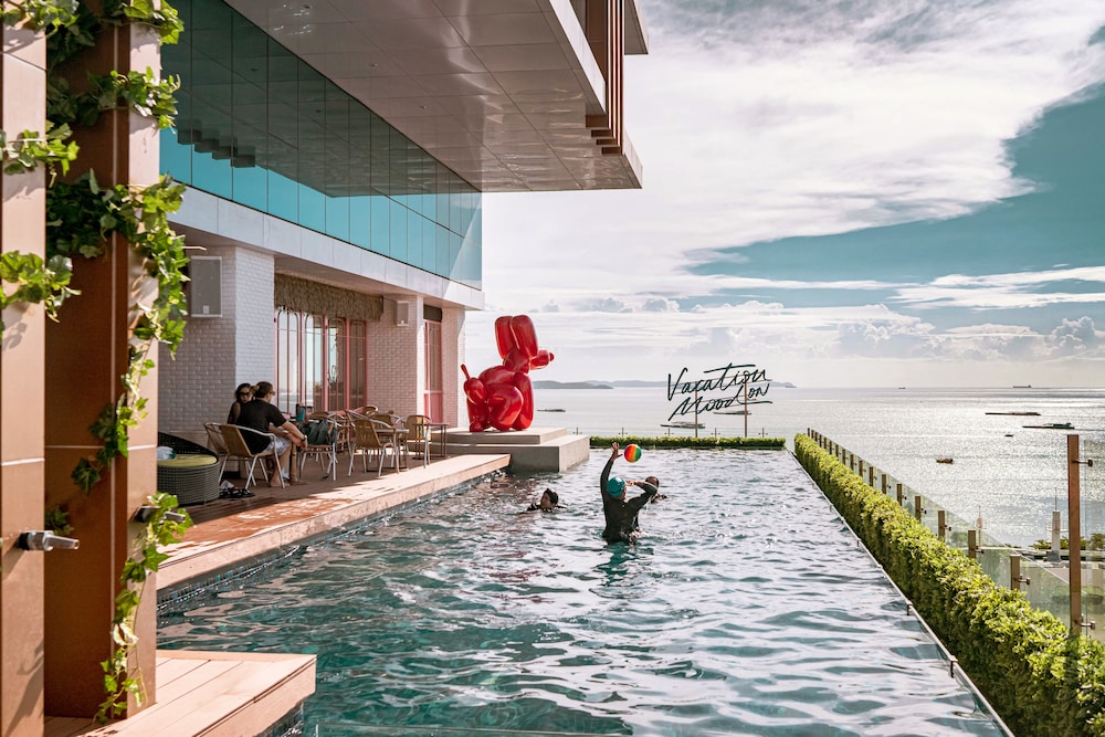 Mytt Hotel Pattaya — Swimming pool in Pattaya, Chonburi